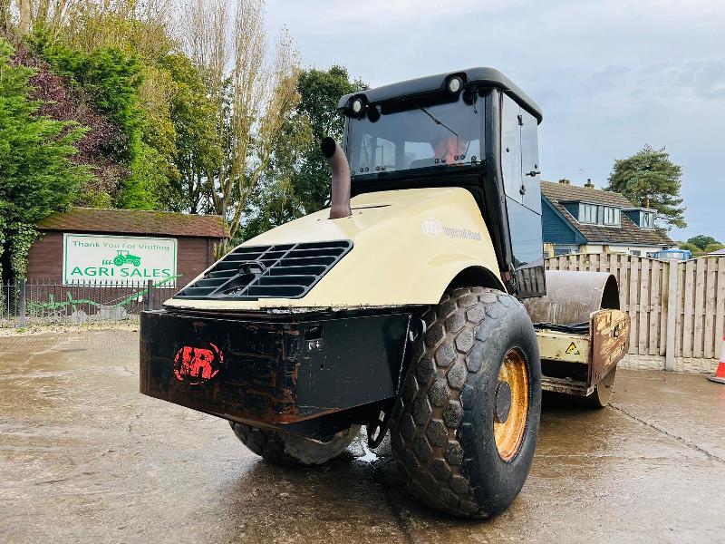 INGERSOL RAND SD-122DX TF ROLLER *4880 HOURS* C/W FULLY GLAZED CABIN *VIDEO*