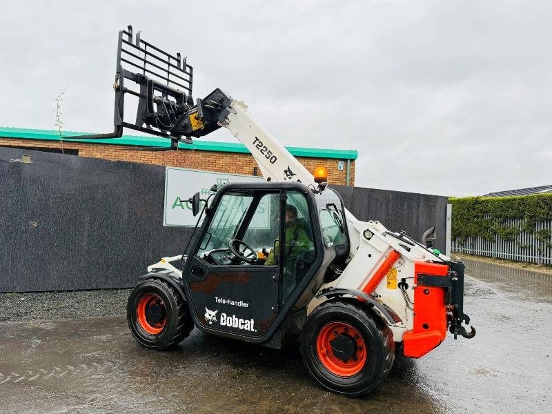 BOBCAT T2250 TELEHANDLER*YEAR 2014*3686 HOURS*AG SPEC*VIDEO*