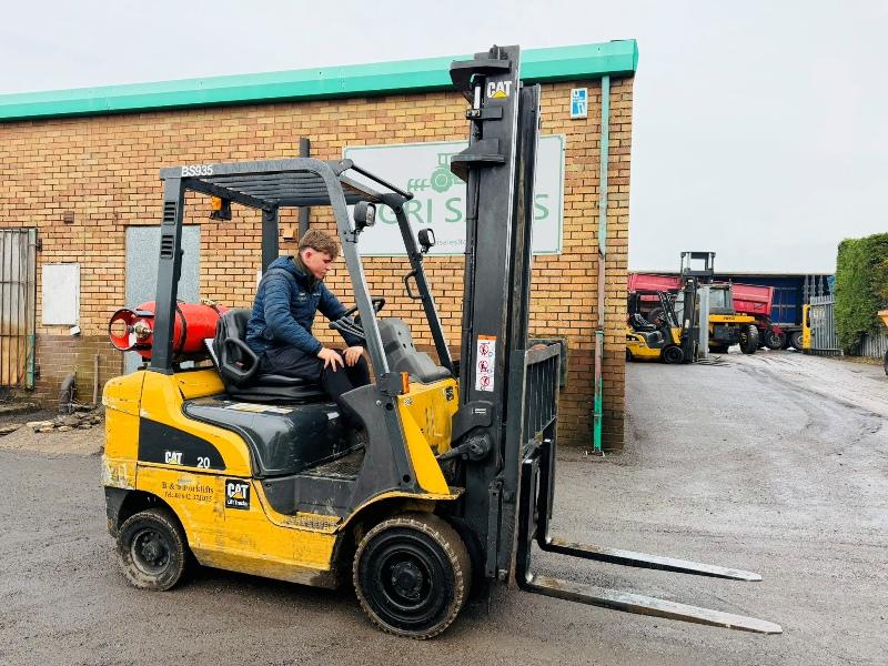 CATERPILLAR GP20NT FORKLIFT*YEAR 2015*C/W PALLET TINES*VIDEO*