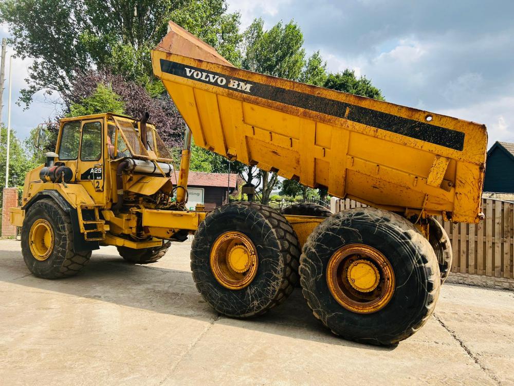 VOLVO BM A25 6X6 ARTICULATED DUMP TRUCK C/W HYDRAULIC STRAIGHT TIP 