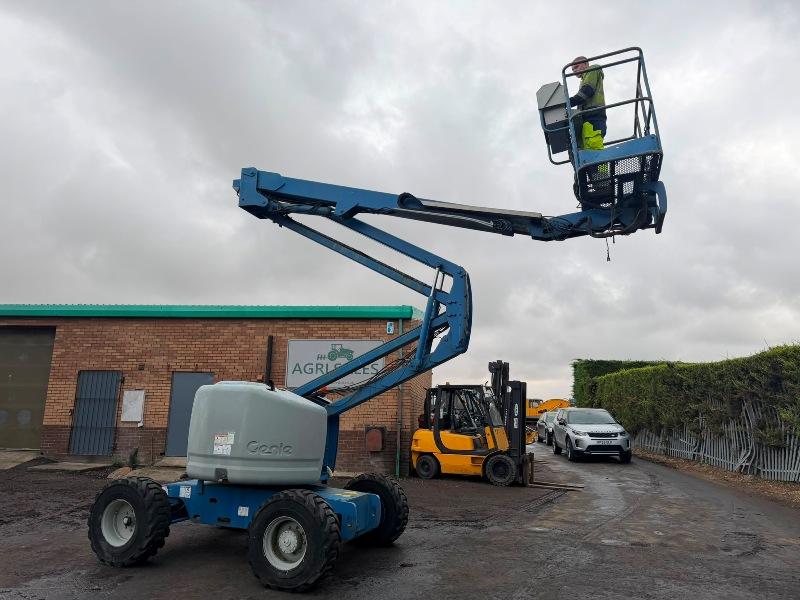 GENIE Z45/25 ARTICULATED TELESCOPIC BOOM LIFT*VIDEO*