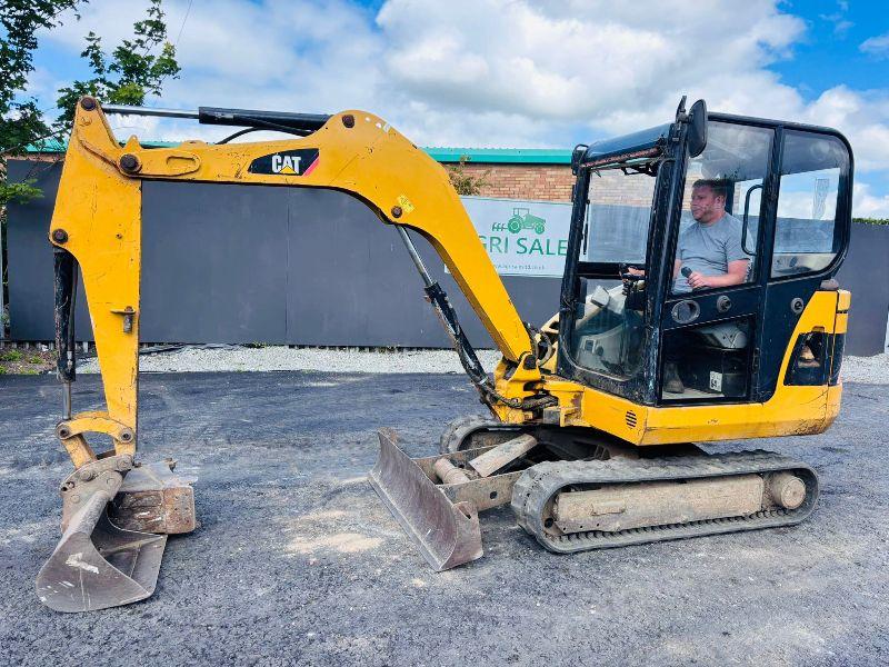 CATERPILLAR 302.5C EXCAVATOR *C/W 2 BUCKETS* READING 3620 HOURS*VIDEO*