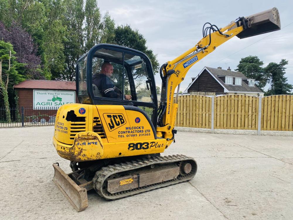 JCB 803 PLUS MINI DIGGER C/W BUCKET