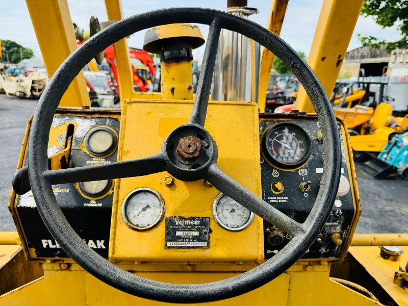 VERMEER FLX75 PLOW*C/W PLOW*READING 1555 HOURS*STEERING WHEEL*VIDEO*