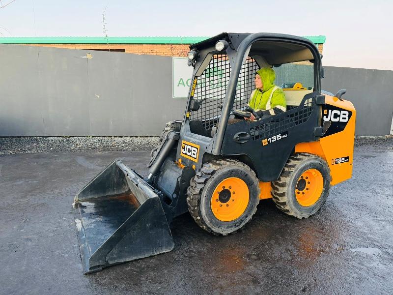 JCB 135HD SKIDSTEER LOADER*2990 HOURS*C/W BUCKET*YEAR 2018*VIDEO*