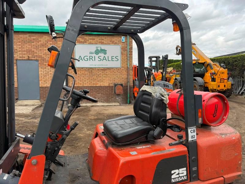 NISSAN PJ02A25 FORKLIFT*C/W PALLET TINES*VIDEO*