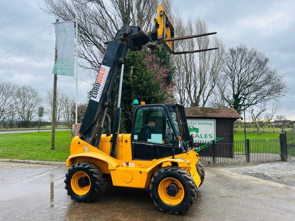 JCB 520-50 4WD TELEHANDLER * YEAR 2013 , ROAD REGISTERED *VIDEO*