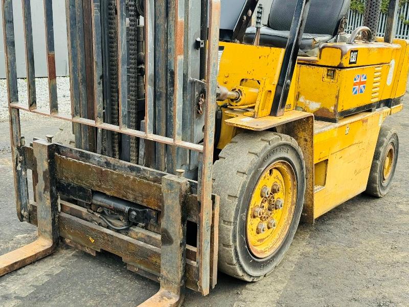 CATERPILLAR V40D FORKLIFT*C/W PALLET TINES*VIDEO*