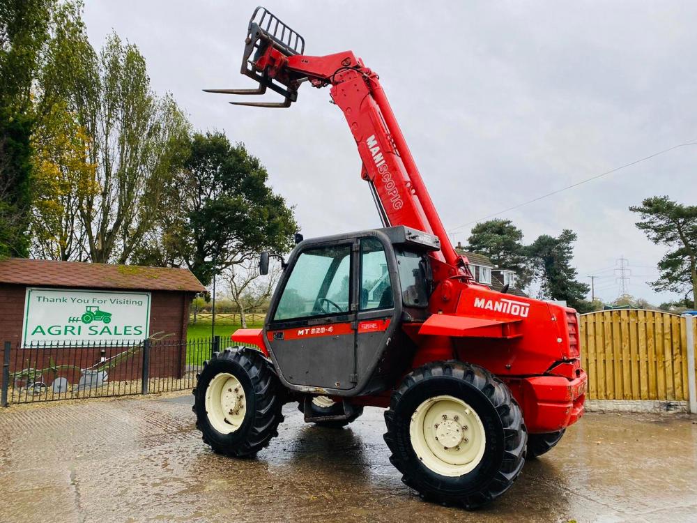 MANITOU MT9284 TELEHANDLER * 9.5 METER REACH ONLY 3012 HOURS * C/W