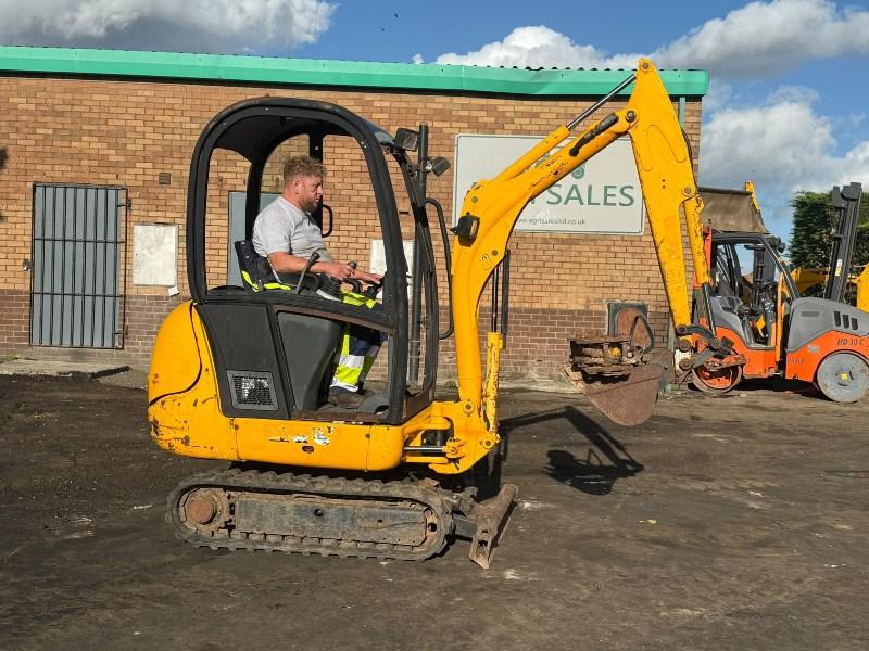 JCB 8018 MINI EXCAVATOR*EXPANDING TRACKS*C/W PECKER*VIDEO*