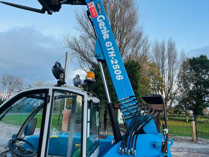 GENIE GTH-2506 4WD TELEHANDLER *ONLY 3169 HOURS* C/W PALLET TINES *VIDEO*