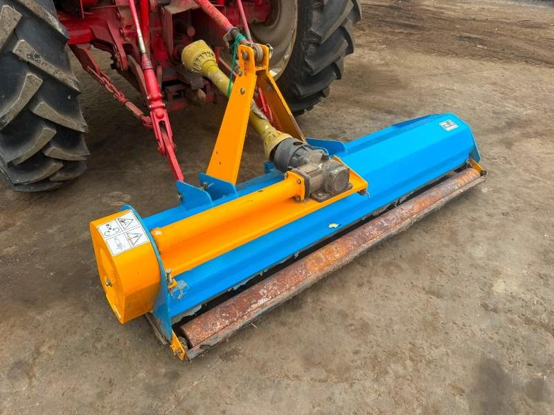 CASE INTERNATIONAL 684 TRACTOR*C/W MOWER*VIDEO*