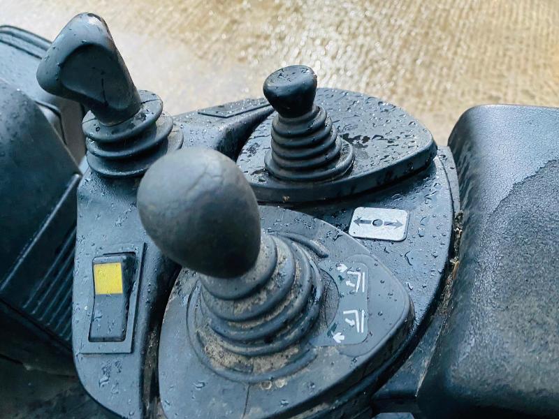 LINDE H45D DIESEL FORKLIFT * YEAR 2009 * C/W FINGER TIP CONTROLS