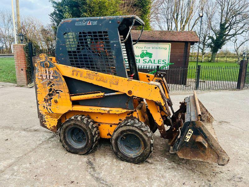 MUSTANG 2012 4WD SKIDSTEER C/W BUCKET *VIDEO*
