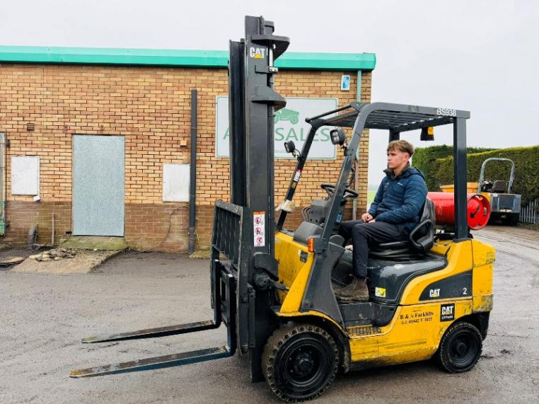 CATERPILLAR GP20NT FORKLIFT*YEAR 2015*C/W PALLET TINES*VIDEO*