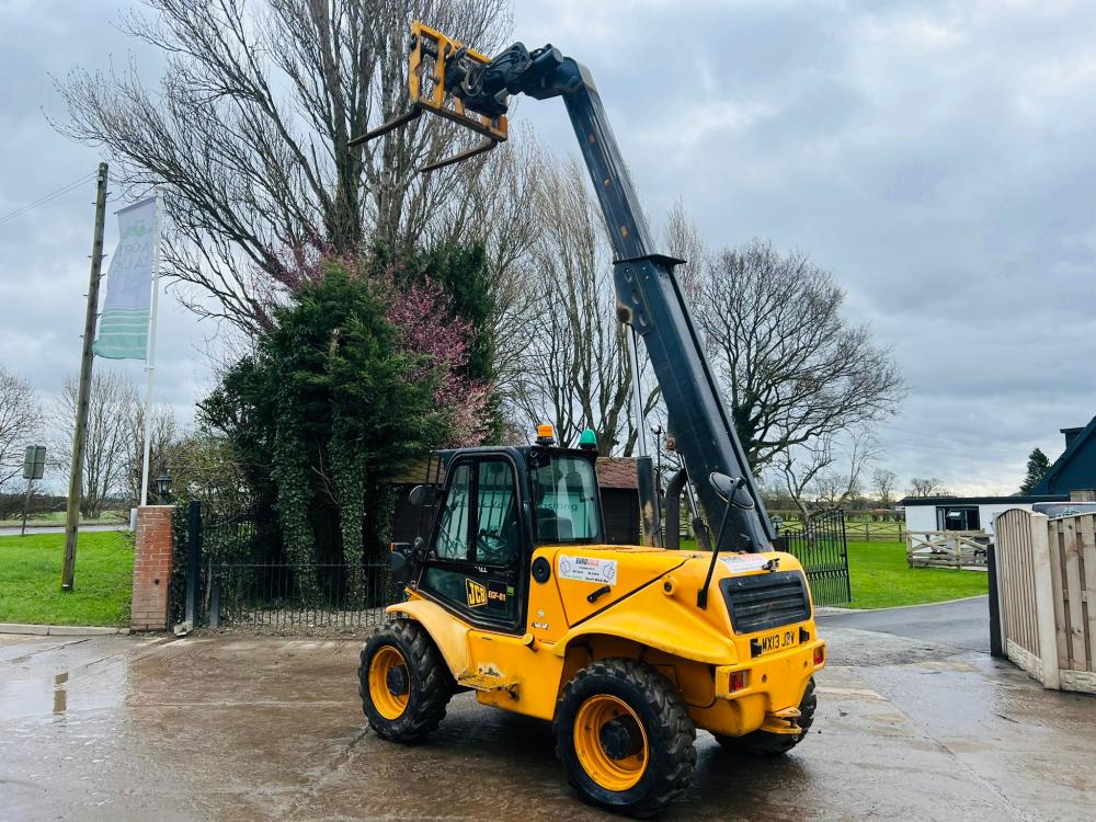 JCB 520-50 4WD TELEHANDLER * YEAR 2013 , ROAD REGISTERED *VIDEO*