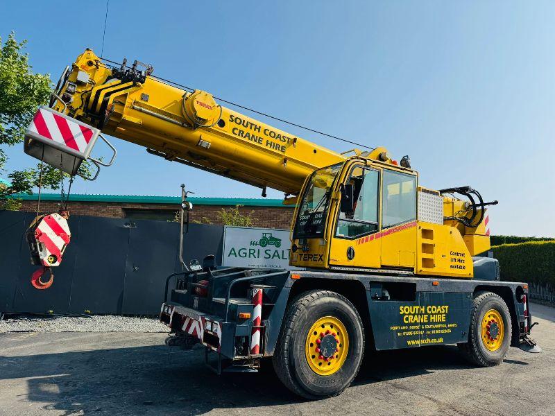 TEREX DEMAG AC30 MOBILE CITY CRANE*C/W SUPPORT LEGS*VIDEO*