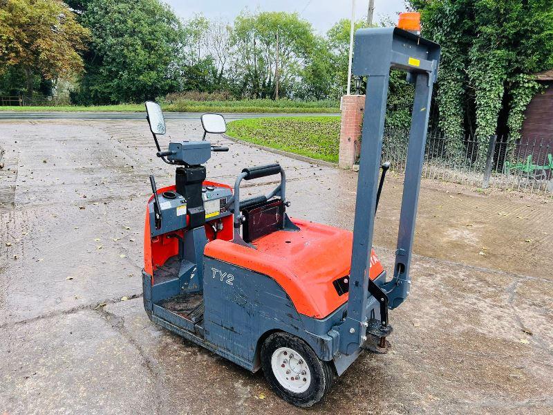 TOYOTA 4CBTY2 ELECTRIC TOW TUG *YEAR 2011* C/W ROLE BAR *VIDEO*