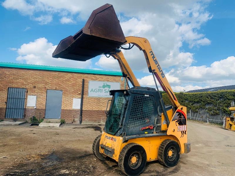 MUSTANG 2600R SKIDSTEER*C/W BUCKET*YEAR 2014*VIDEO*