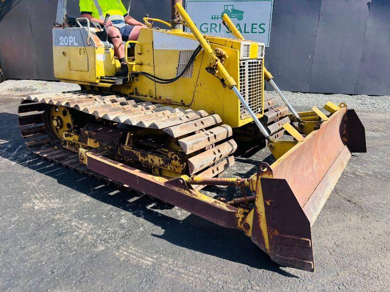 KOMATSU D20PL STRAIGHT BLADE AND TILT*3331 HOURS*VIDEO*