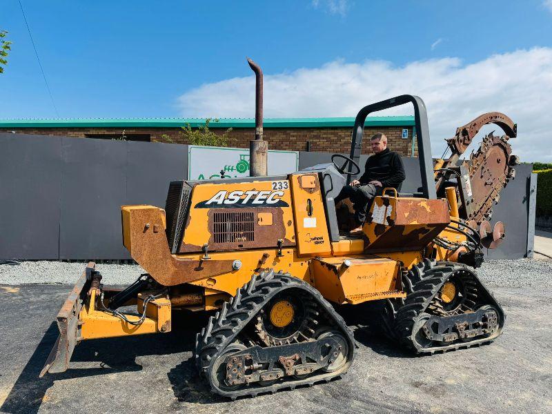 CASE ASTEC 960 QUAD TRACK TRENCHER* READING 1786 HOURS*C/W BLADE*VIDEO*