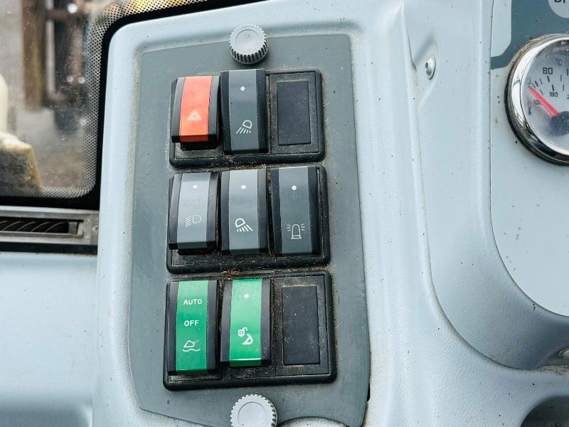 KRAMER 352-10 WHEEL LOADER*YEAR 2012*C/W PALLET TINES*VIDEO*