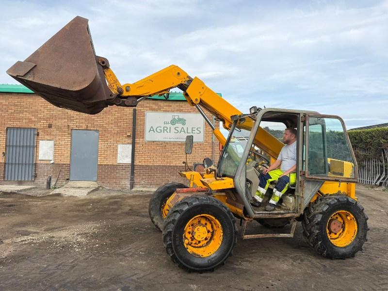 JCB 520-55 TELEHANDLER*C/W BUCKET*VIDEO*