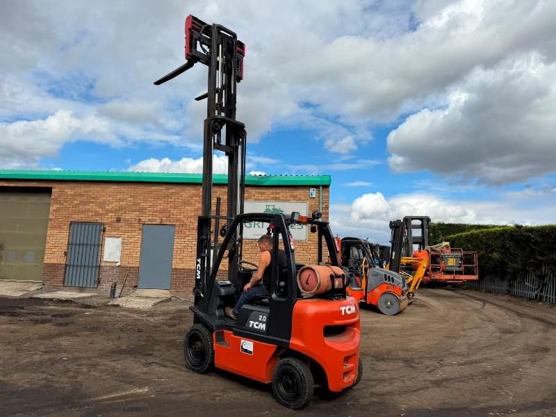 TCM U1D2A20LH FORKLIFT*C/W FORK POSITIONER*YEAR 2021*VIDEO*