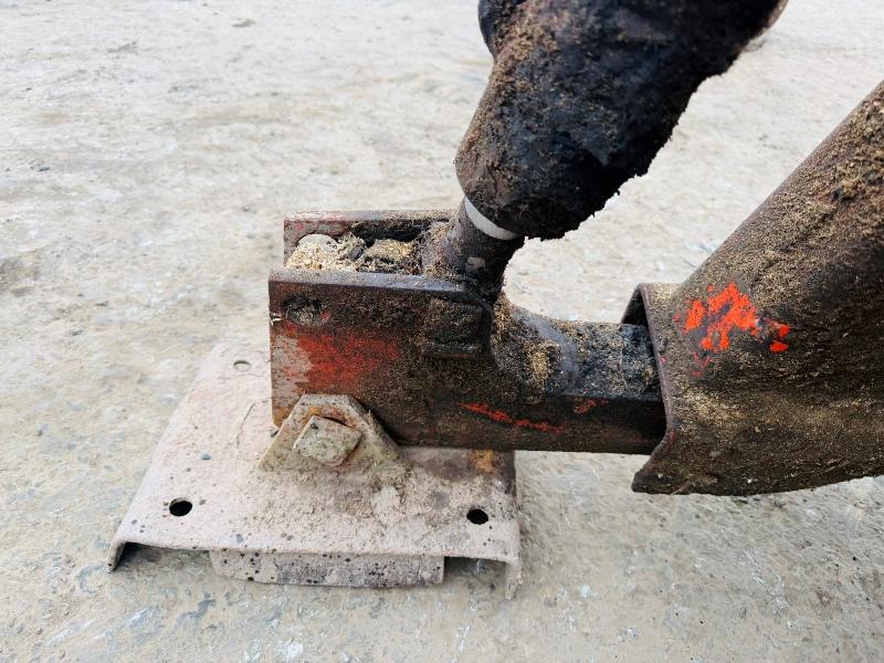 DAVID BROWN MOUNTABLE BACK ACTOR*C/W 2 BUCKETS*VIDEO*