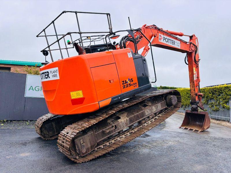 HITACHI ZAXIS ZX225USR LC-5B EXCAVATOR*YEAR 2014*C/W BUCKET*VIDEO*