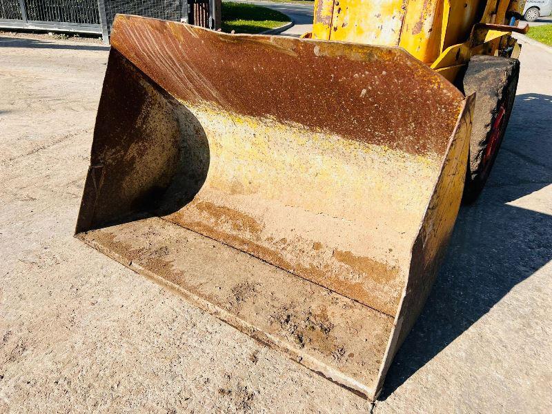 INTERNATIONAL HARVESTER H25B LOADING SHOVEL * NON-RUNNER * C/W PERKINS ENGINE 