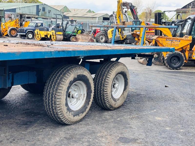 BAIL TRAILER 21FT LONG 8FT WIDE