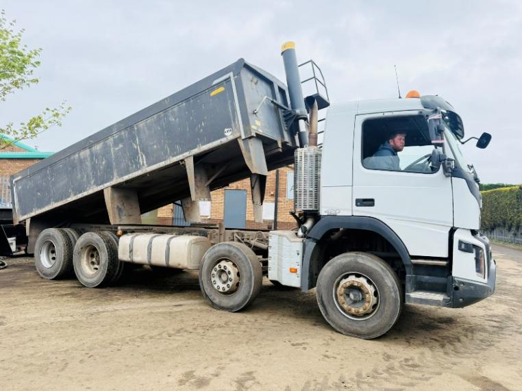 VOLVO FMX420 8X4 TIPPER LORRY*YEAR 2018*C/W EASY SHEET*VIDEO*