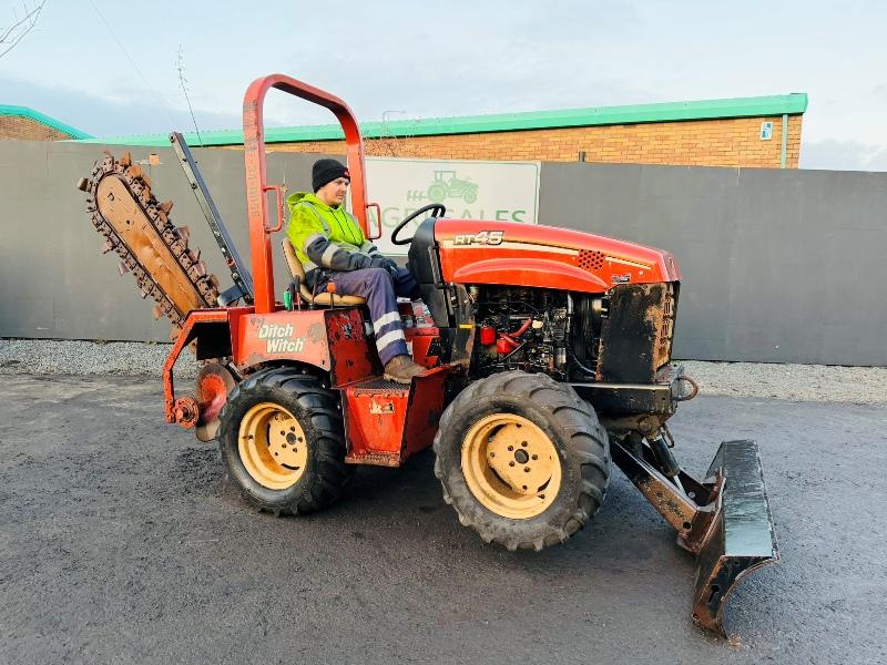 DITCH WITCH RT45 4WD TRENCHER*C/W BLADE*YEAR 2013*VIDEO*