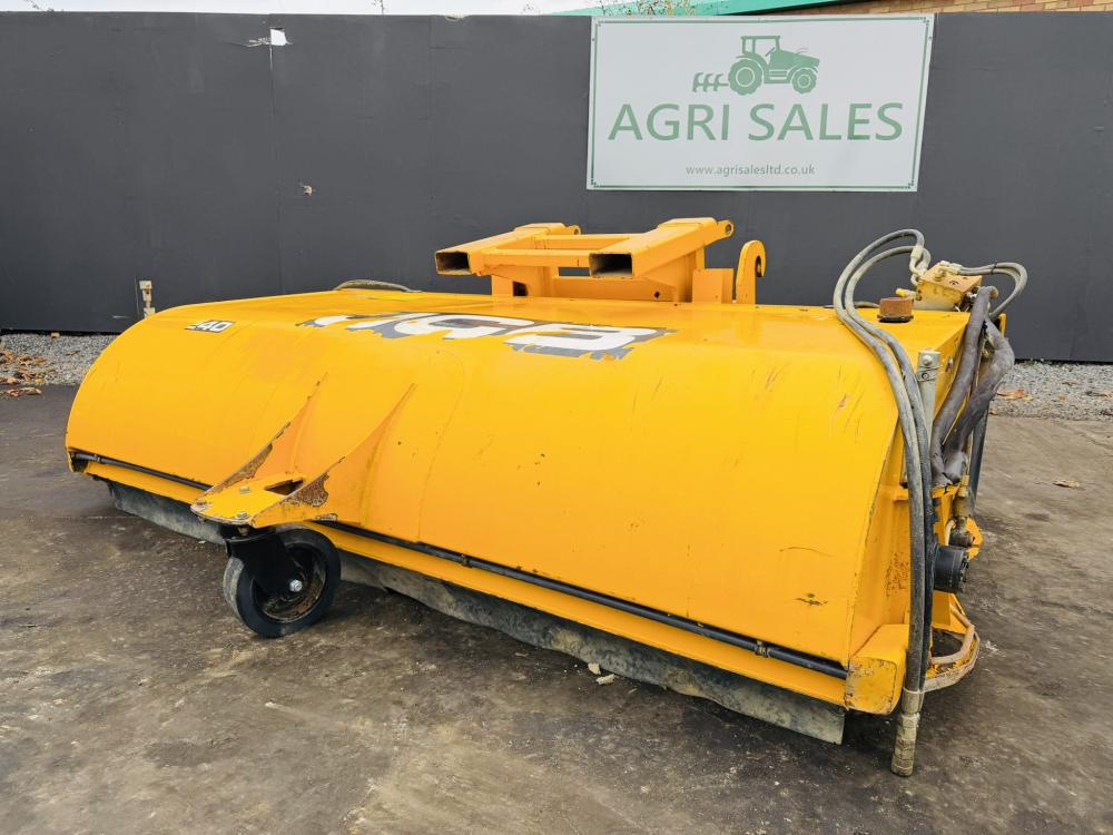 JCB HYDRAULIC SWEEPER*C/W CARRIER HEADSTOCK*VIDEO*