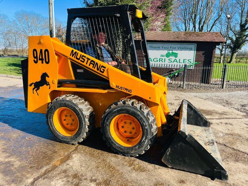 MUSTANG 940 4WD SKIDSTEER C/W BUCKET *VIDEO*