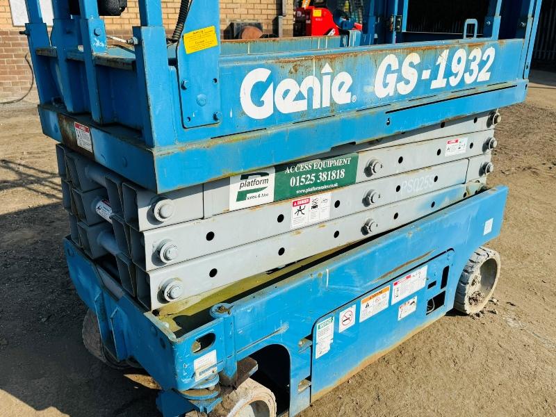 GENIE GS-1932 SCISSOR LIFT*NEEDS CHARGING*VIDEO*