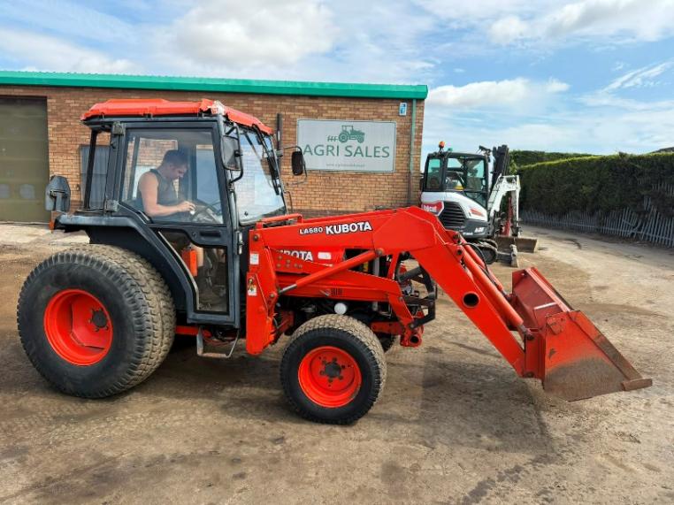 KUBOTA L3600 4WD TRACTOR*C/W POWER LOADER*VIDEO*