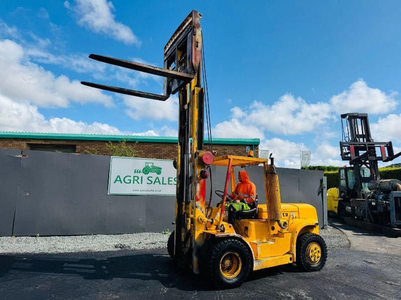 HYSTER CONTAINER SPEC FORKLIFT*C/W FORK POSITIONER AND SIDESHIFT*VIDEO*