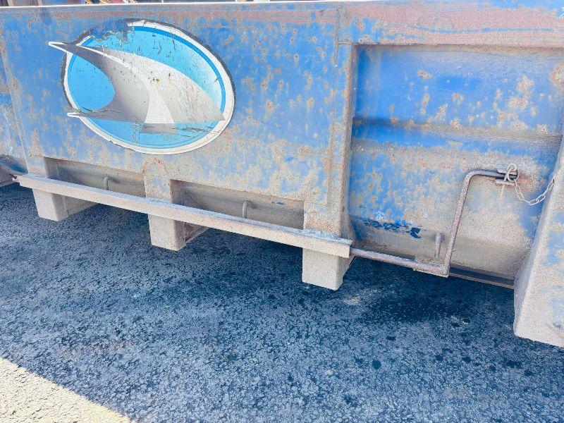 30 YARD HOOKLOADER BIN *C/W RAMPS AND REAR BARN DOORS*