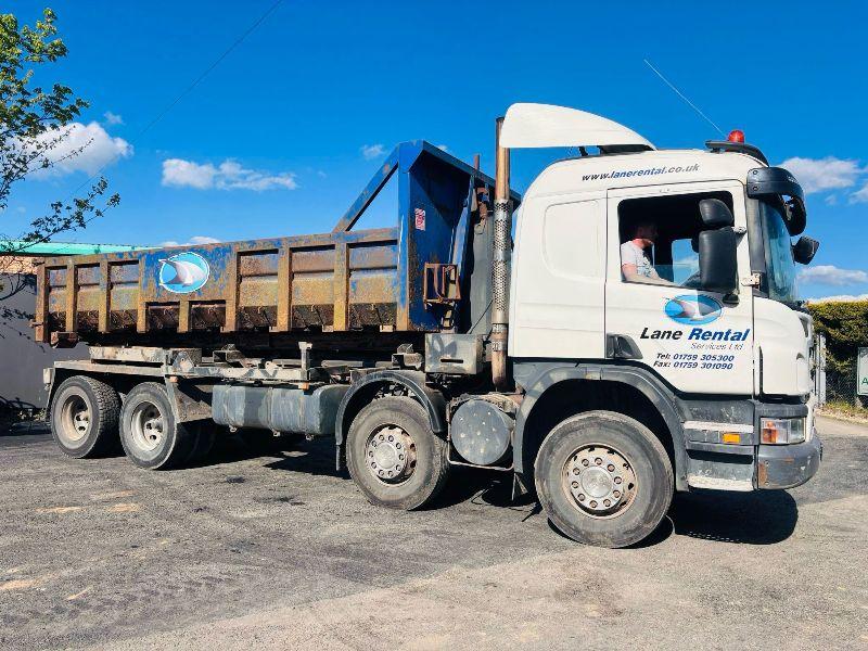 SCANIA P380 8X4 HOOKLOADER *C/W BIN*VIDEO*