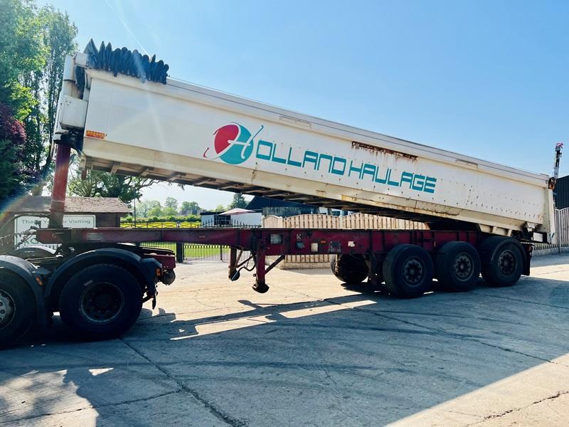 WILCOX COMMERCIAL HALF PIPE BULKER TRAILER *YEAR 2009* C/W AIR OPERATED TAILGATE 
