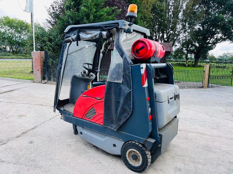 HAKO JONAS 1200E RIDE ON SWEEPER * YEAR 2014, 2353 HOURS*VIDEO*