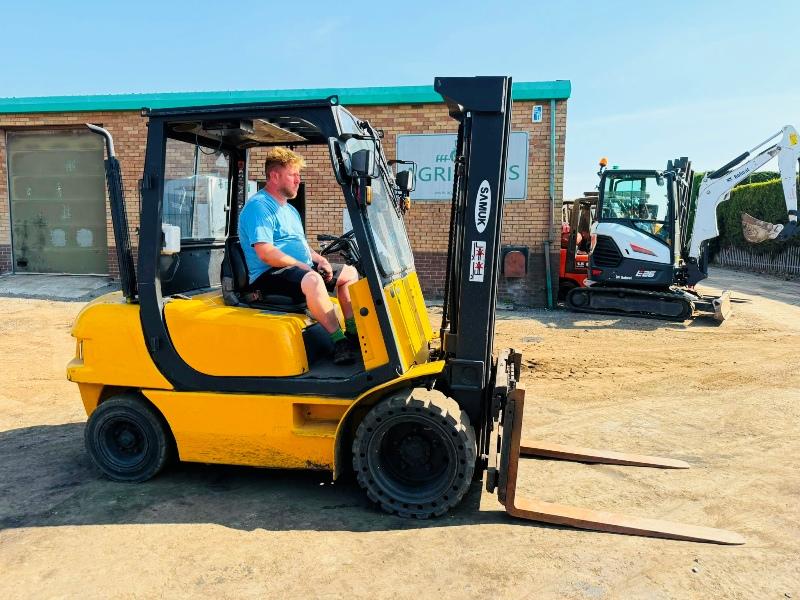 SAMUK SF30D FORKLIFT*C/W SIDESHIFT*VIDEO*