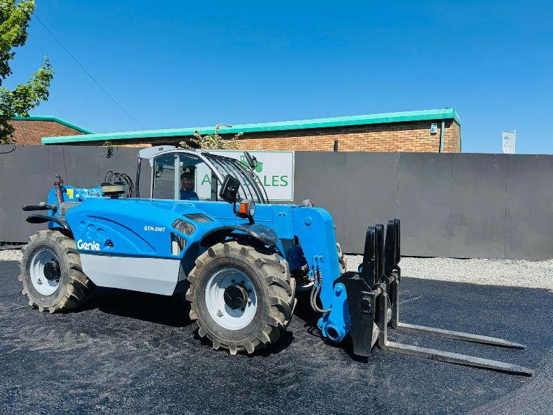 GENIE GTH-3007 TURBO TELEHANDLER *READING 3212 HOURS*C/W PALLET TINES*VIDEO*