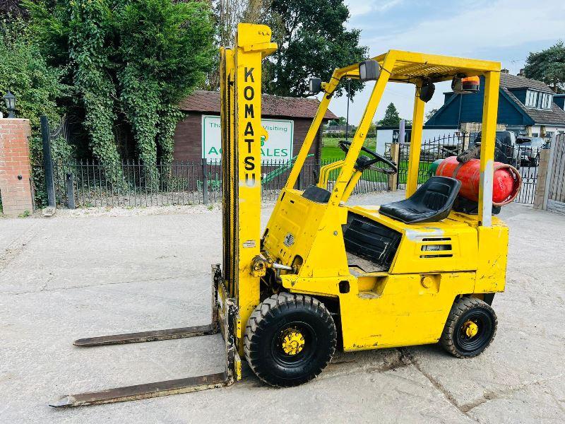 KOMATSU FG15H-1 FORKLIFT C/W STAGE MAST & PALLET TINES *VIDEO*