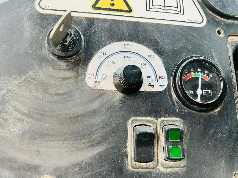 INGERSOL RAND SD-122DX TF ROLLER *4880 HOURS* C/W FULLY GLAZED CABIN *VIDEO*