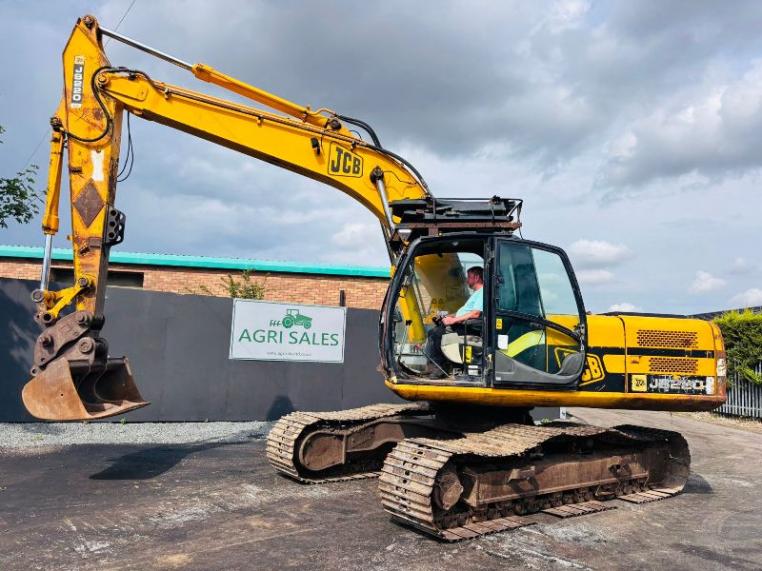 JCB JS220 TRACKED EXCAVATOR*C/W BUCKET*VIDEO*
