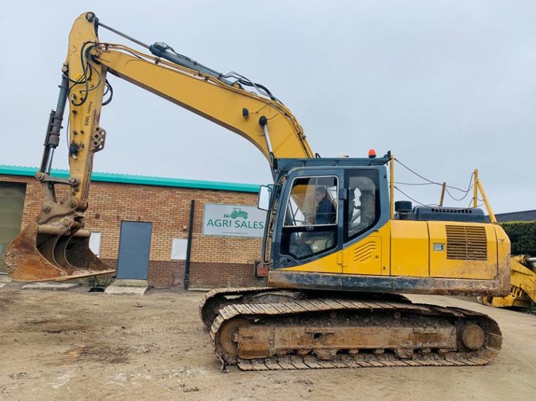 LIUGONG CLG922E EXCAVATOR*YEAR 2014*C/W BUCKET*VIDEO*