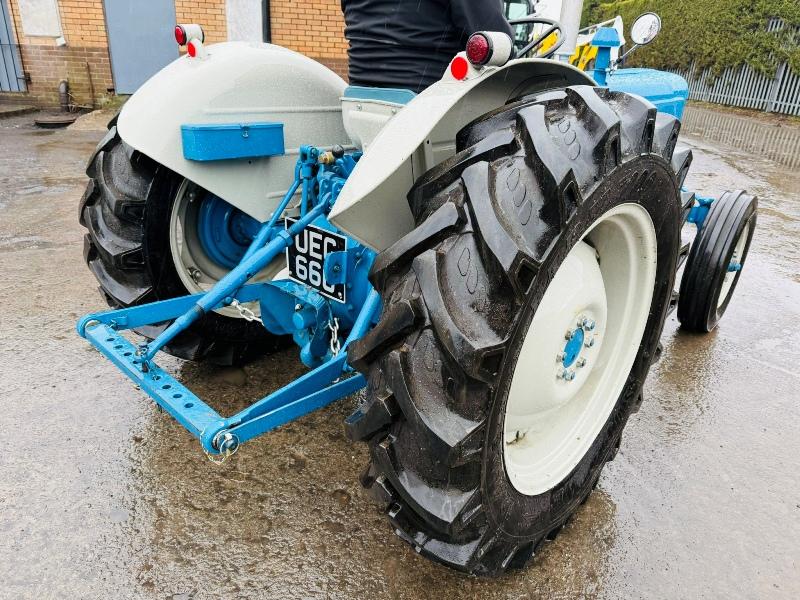 FORDSON SUPER DEXTA 2WD TRACTOR*BEEN REFURBISHED*VIDEO*